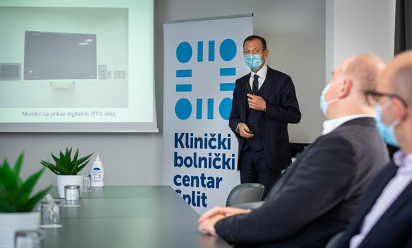 Iz medija: „Europskim novcem opremljeno 25 dnevnih bolnica i jedan odjel dnevne kirurgije u KBC-u Split: nabavljeni su novi operacijski stolovi i oprema za dijagnostiku“